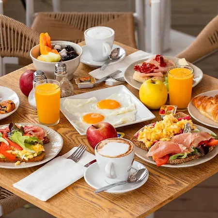 Bristol Sunset - * كوراليهو